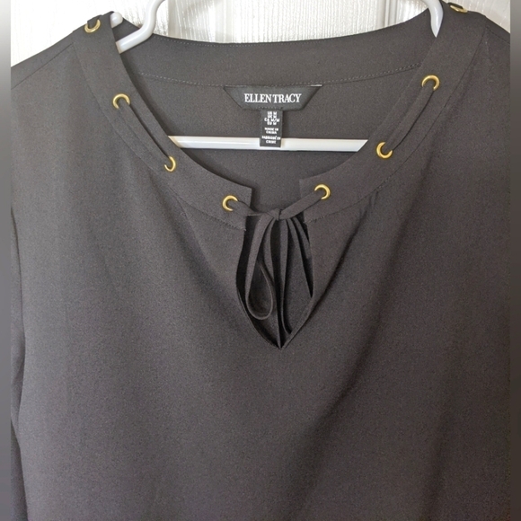 Ellen Tracy Women's Black Top Blouse Laced Grommets Roll Tab Sleeves Size Medium - Picture 7 of 7